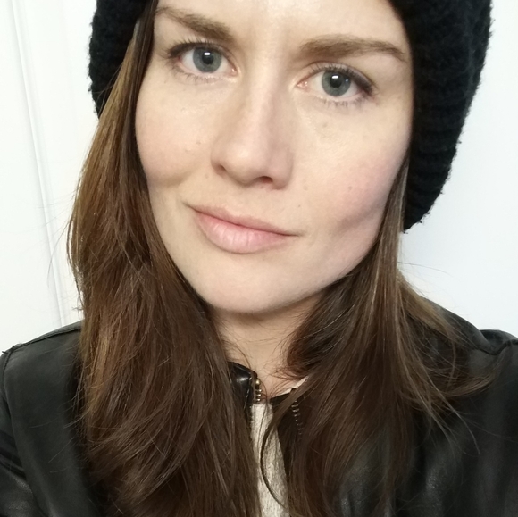 Threads and jewels - Picture 2 of 2